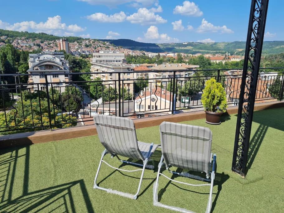 Unique Studio- Great Balcony And View! Parking Possibility! Βελίκο Τίρνοβο Εξωτερικό φωτογραφία