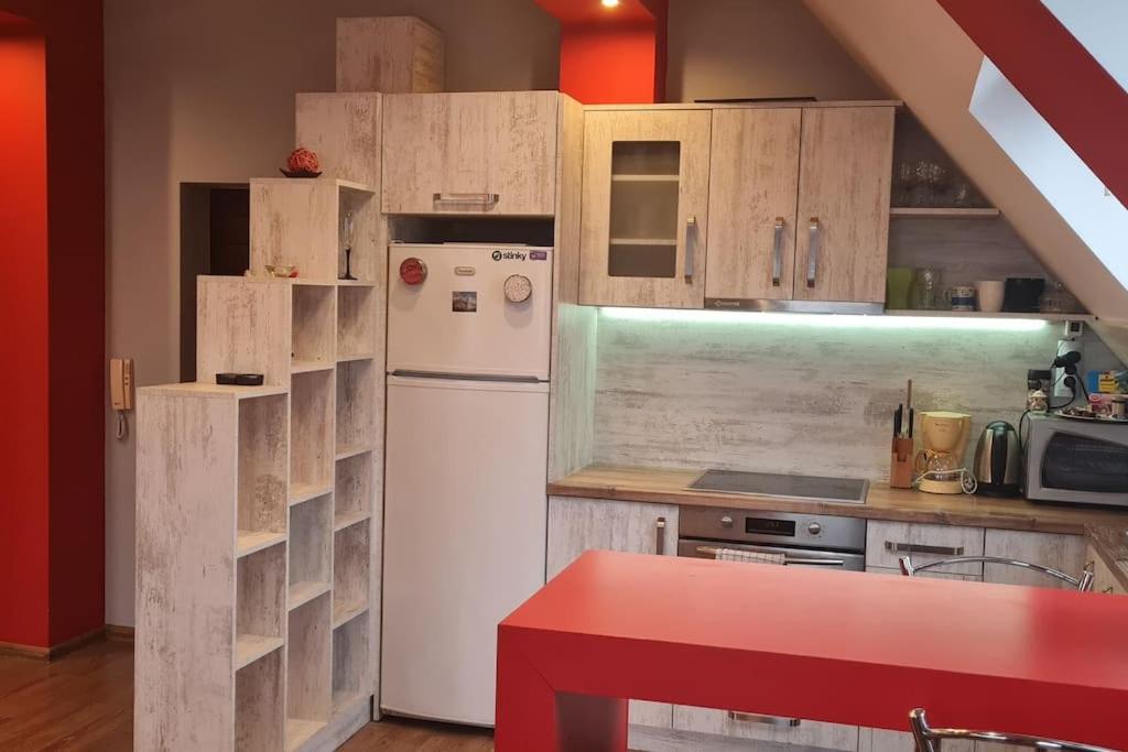 Unique Studio- Great Balcony And View! Parking Possibility! Βελίκο Τίρνοβο Εξωτερικό φωτογραφία