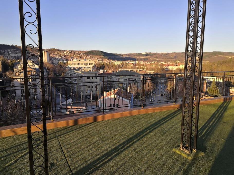 Unique Studio- Great Balcony And View! Parking Possibility! Βελίκο Τίρνοβο Εξωτερικό φωτογραφία